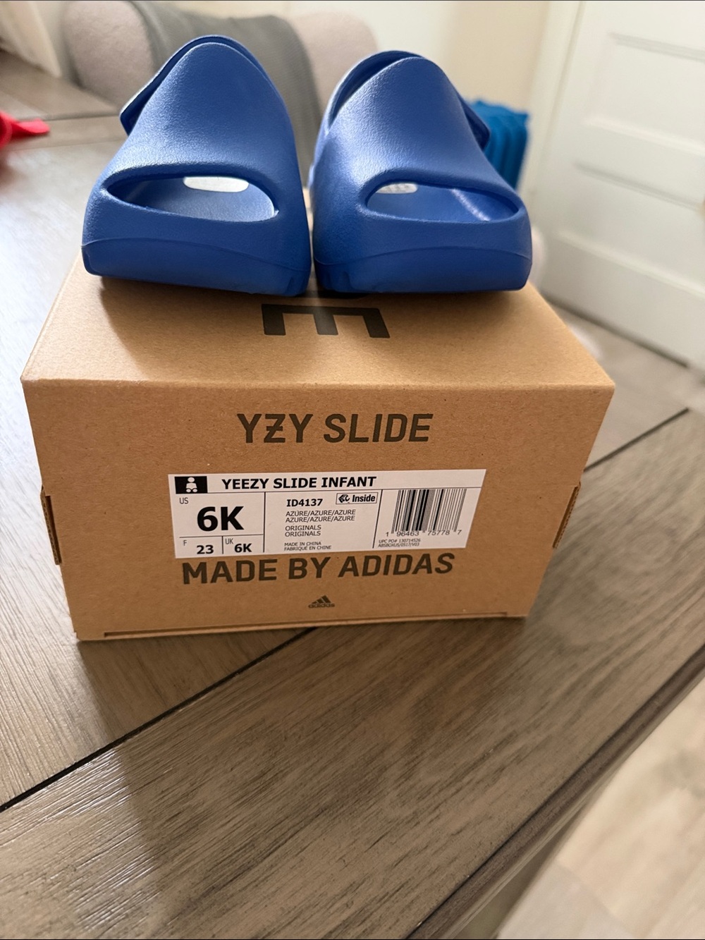 adidas Infant YZY Slide in Royal Blue
